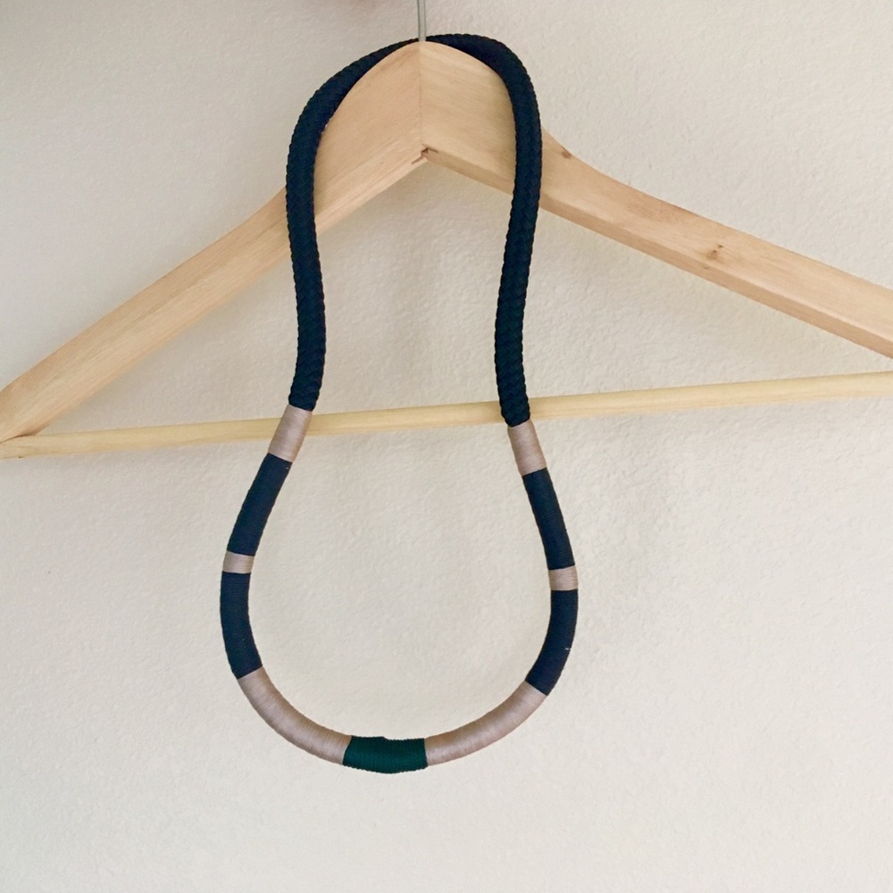 African // Shapeable artisan rope necklace - Picture 3 of 7